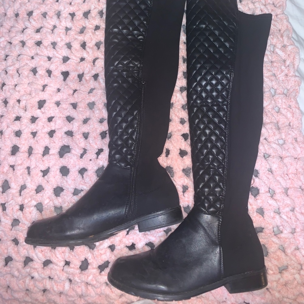 Knee high boot - Picture 2 of 3